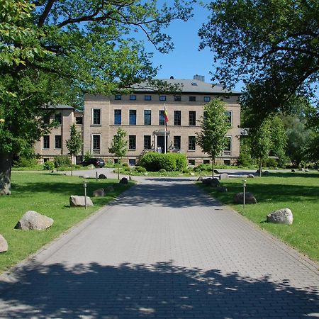 Gutshaus Redewisch Hotel & Restaurant Boltenhagen  Dış mekan fotoğraf