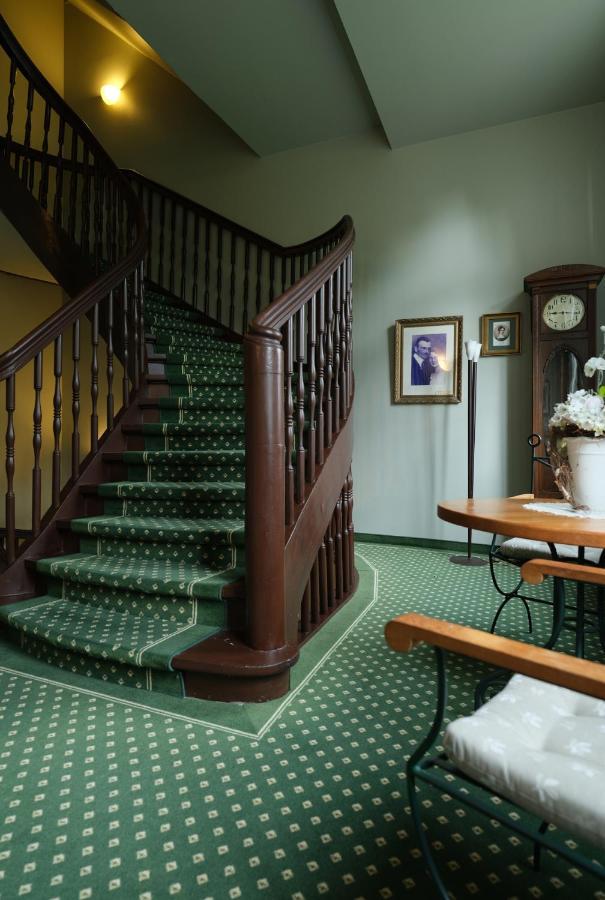 Gutshaus Redewisch Hotel & Restaurant Boltenhagen  Dış mekan fotoğraf