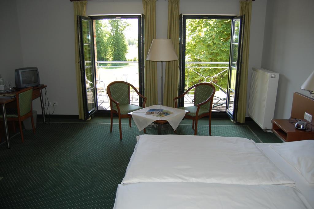 Gutshaus Redewisch Hotel & Restaurant Boltenhagen  Dış mekan fotoğraf