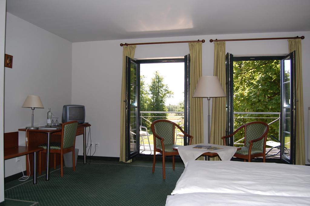Gutshaus Redewisch Hotel & Restaurant Boltenhagen  Dış mekan fotoğraf