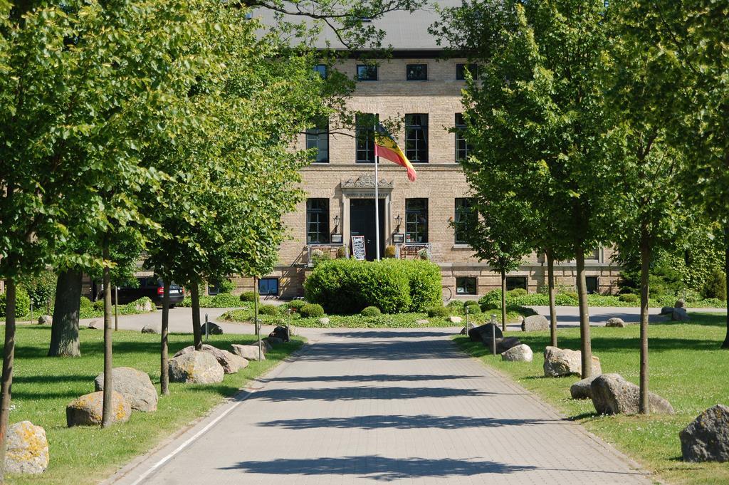 Gutshaus Redewisch Hotel & Restaurant Boltenhagen  Dış mekan fotoğraf